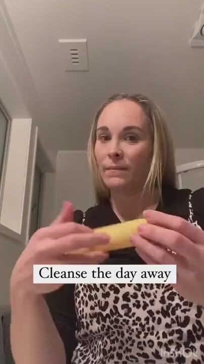 MeltTheDay Makeup Removing Oil Cleanser